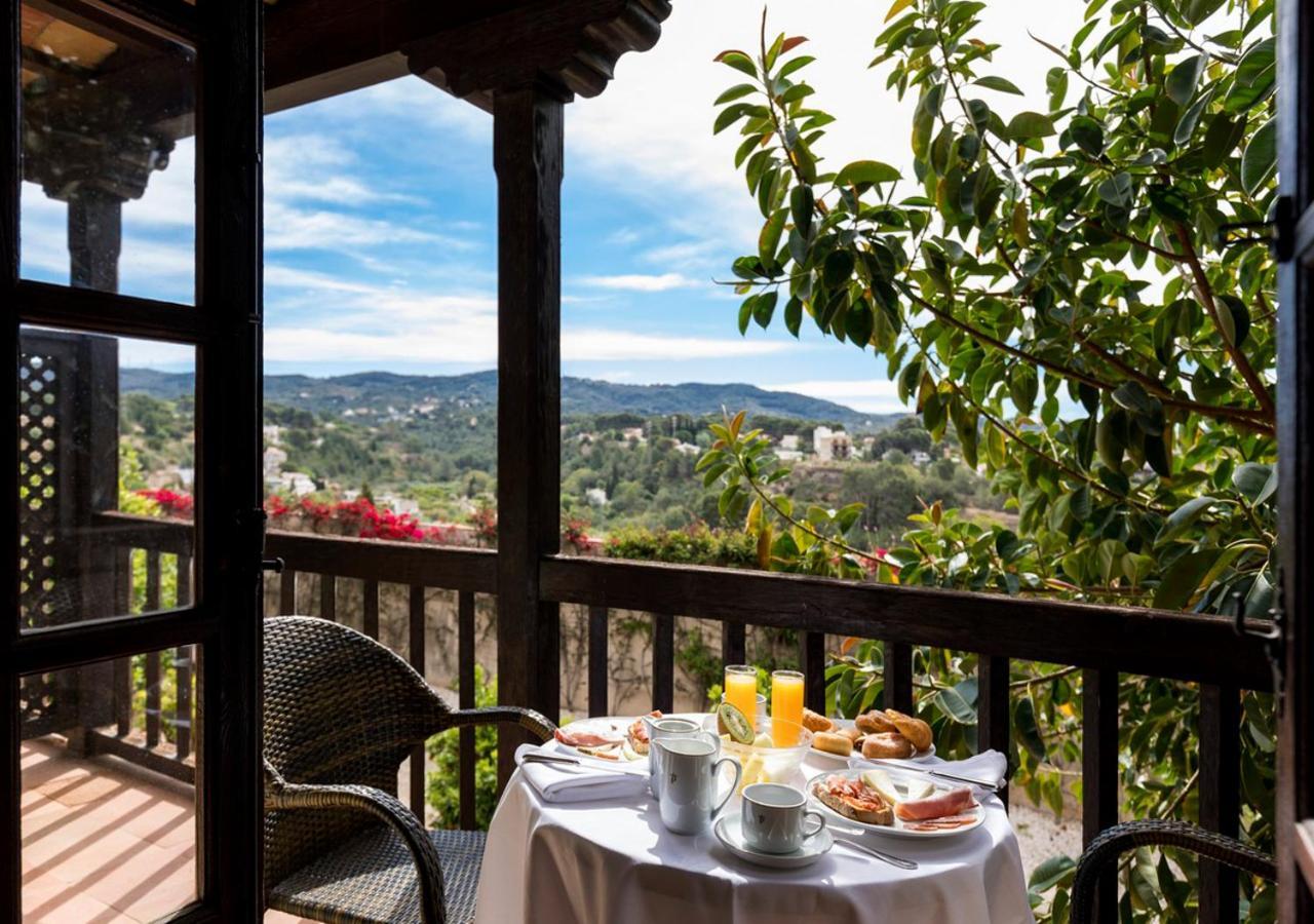 Parador De Tortosa Bagian luar foto