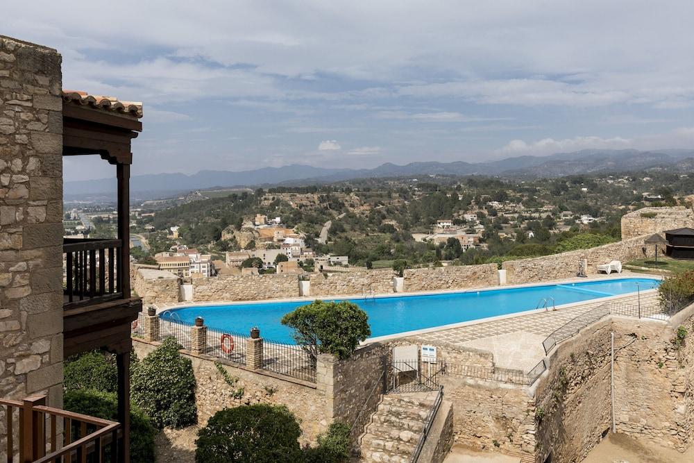 Parador De Tortosa Bagian luar foto