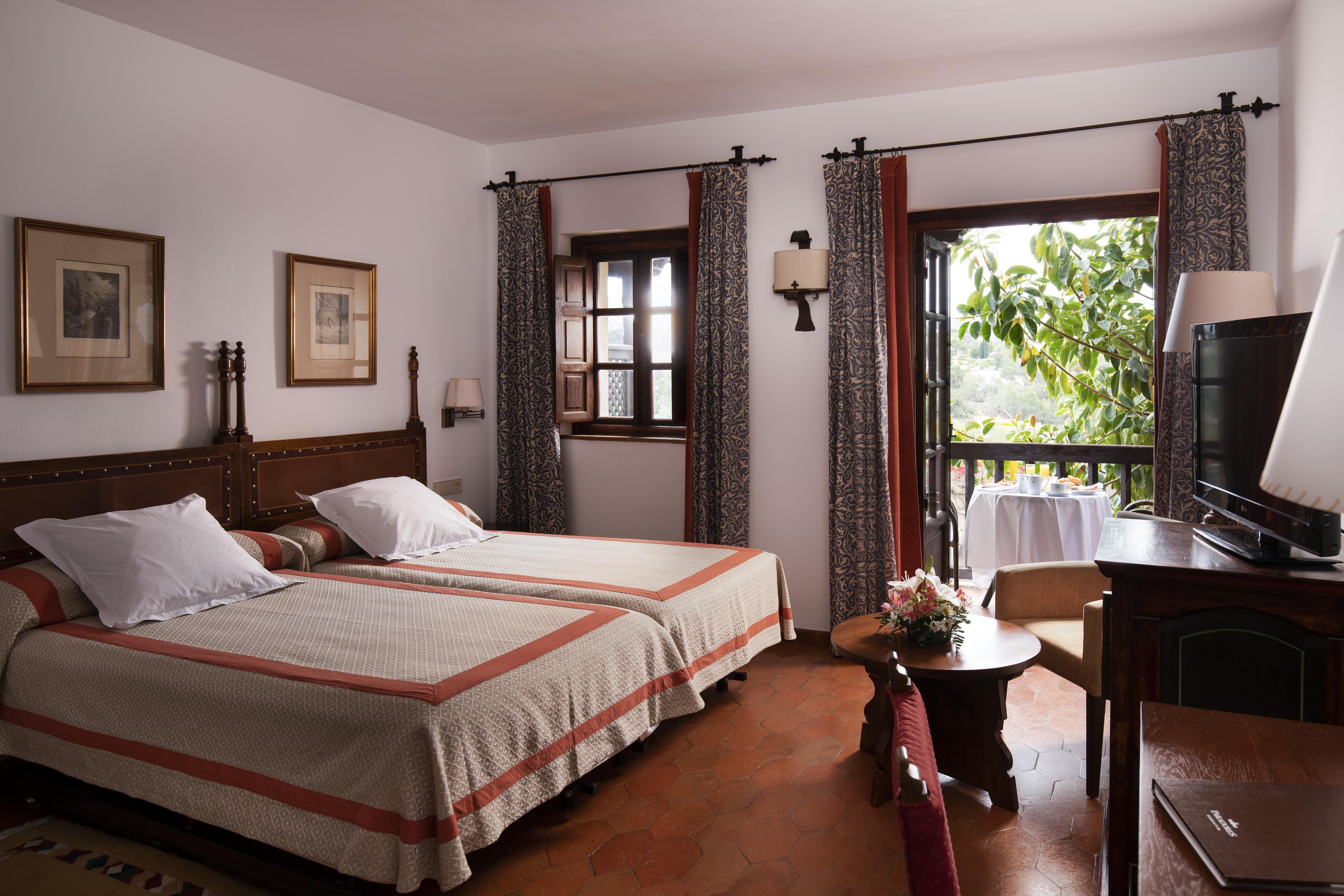 Parador De Tortosa Bagian luar foto