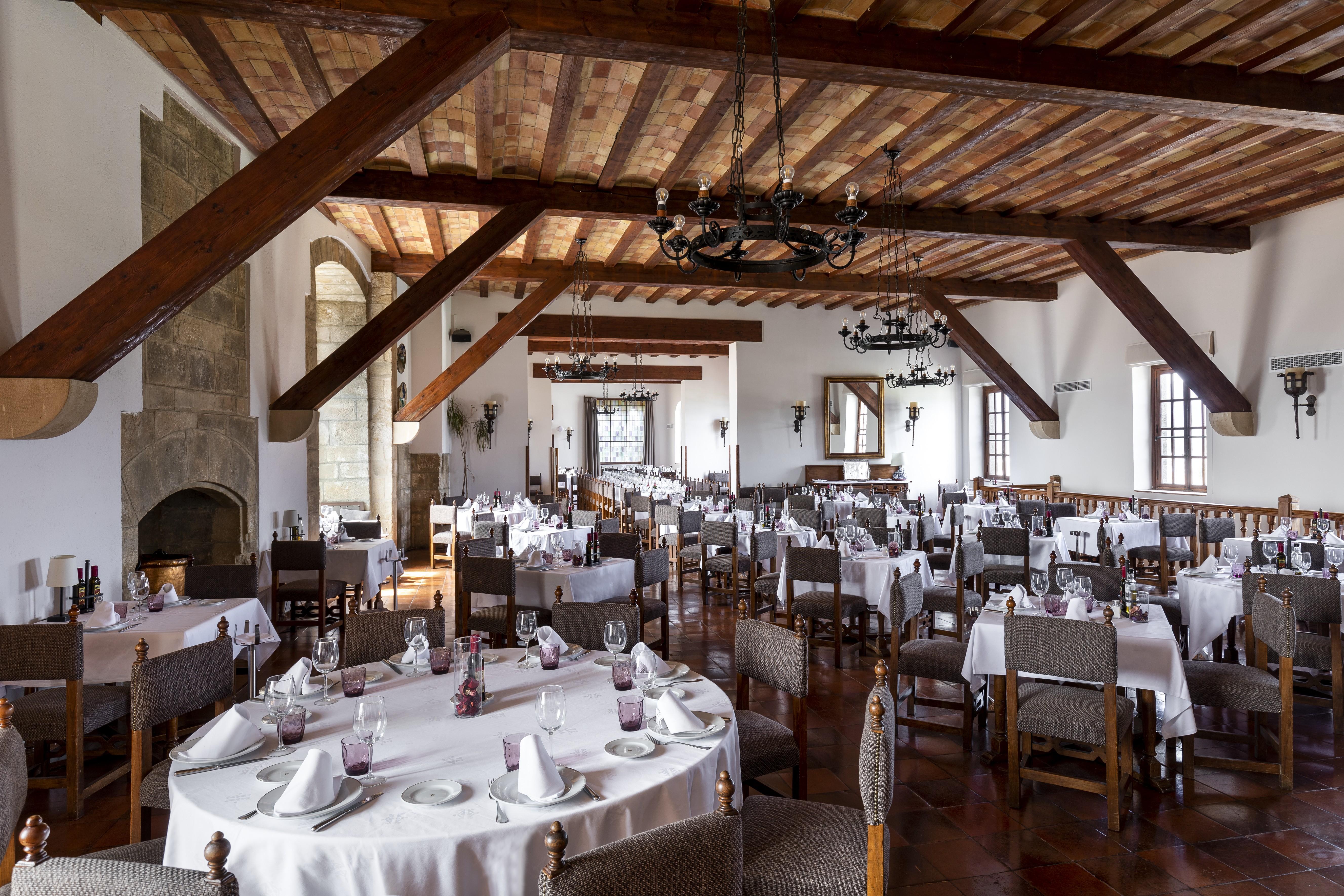 Parador De Tortosa Bagian luar foto