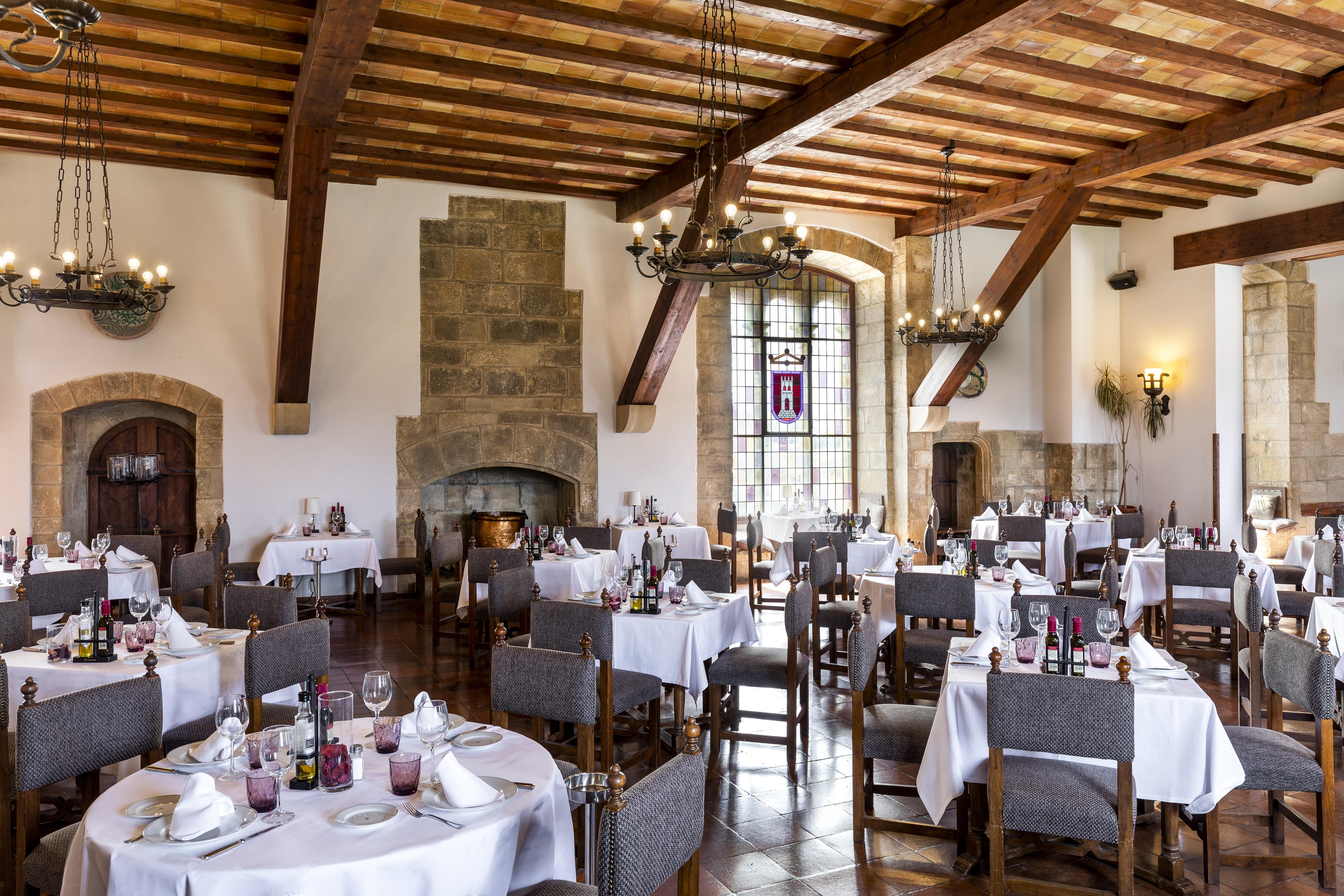 Parador De Tortosa Bagian luar foto