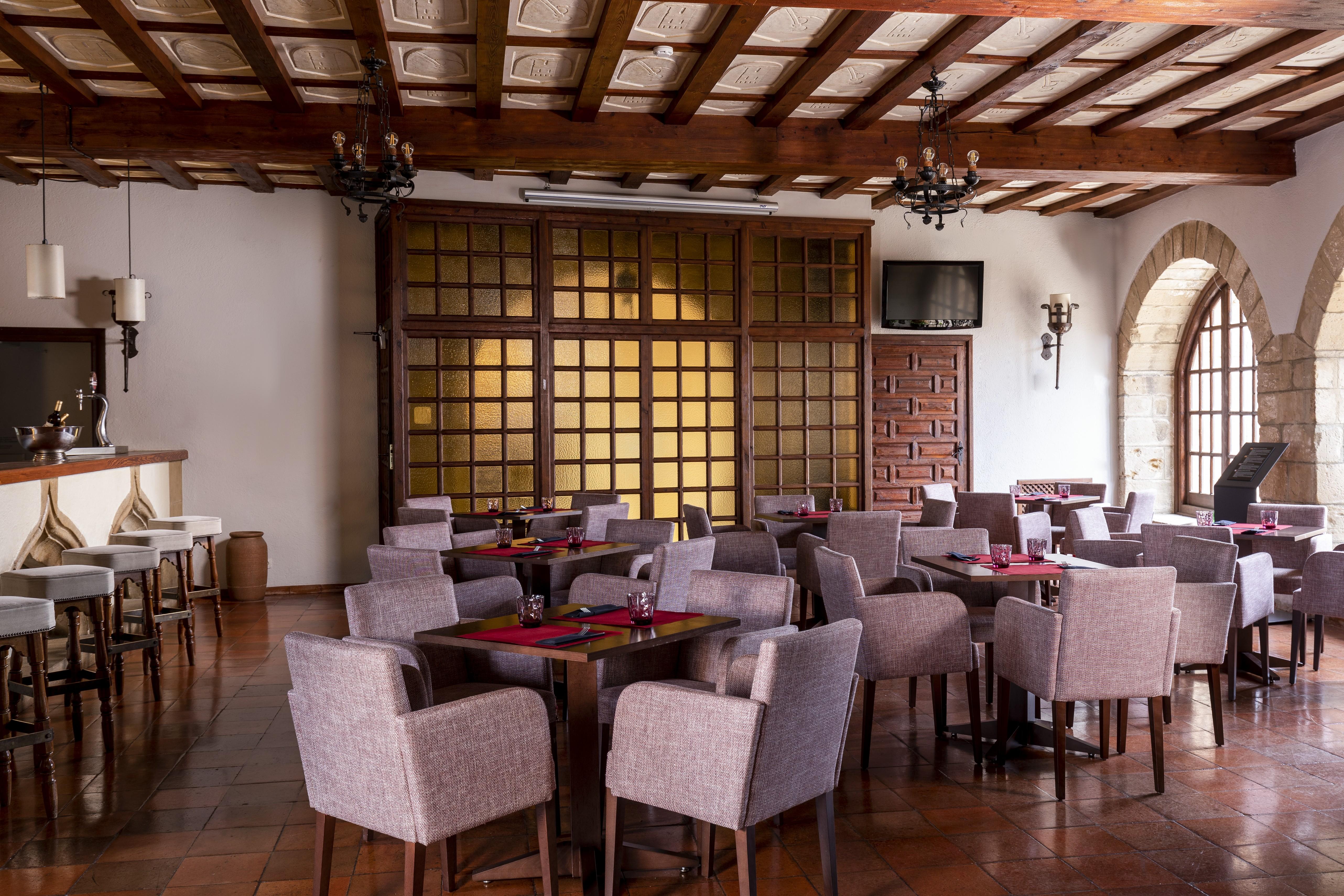 Parador De Tortosa Bagian luar foto
