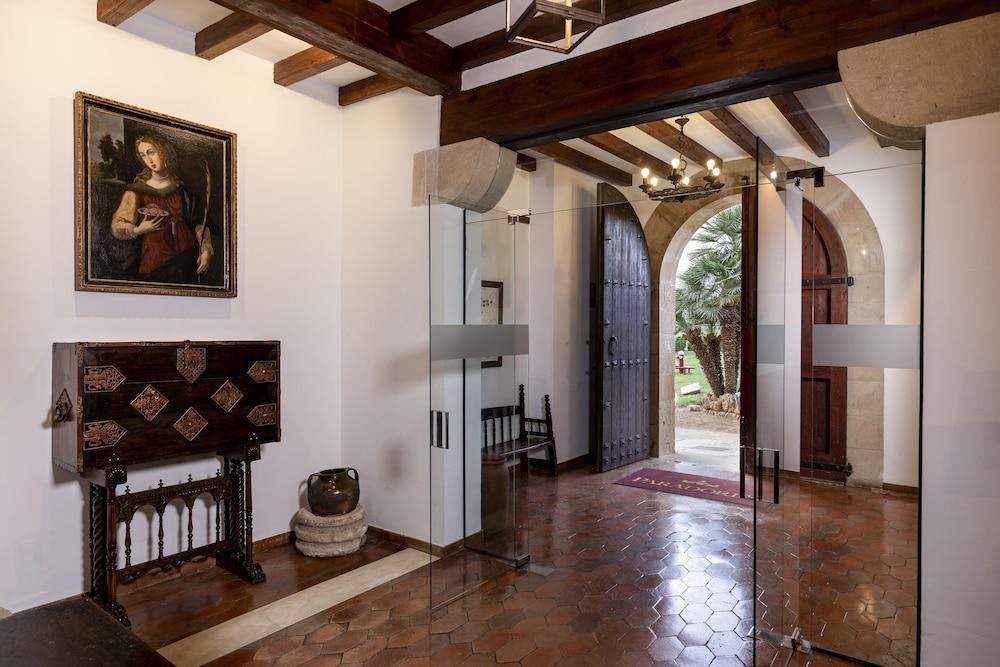 Parador De Tortosa Bagian luar foto