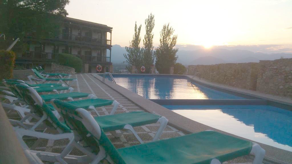 Parador De Tortosa Bagian luar foto