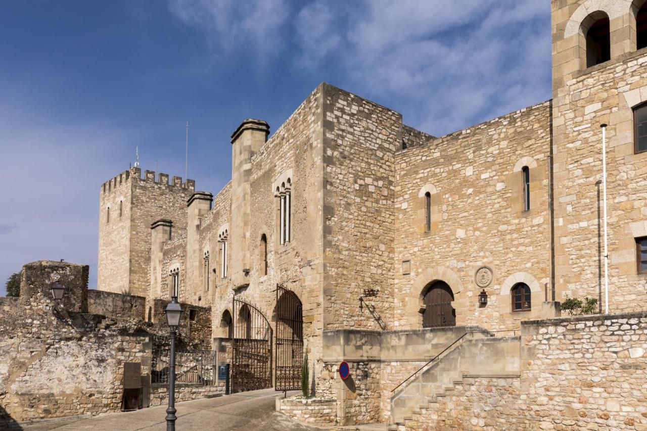 Parador De Tortosa Bagian luar foto